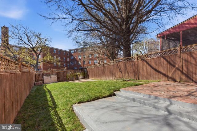 5722 CHILLUM PL NE, Washington, DC 20011