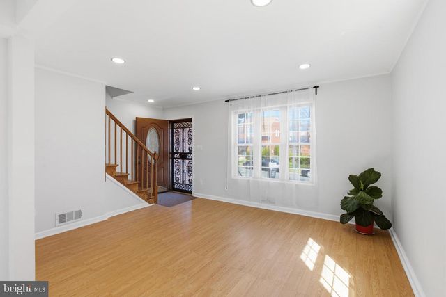 5722 CHILLUM PL NE, Washington, DC 20011