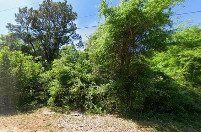 615 Parkersville Rd., Pawleys Island, SC 29585