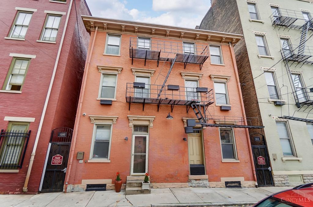 1207 Republic Street, Cincinnati, OH 45202