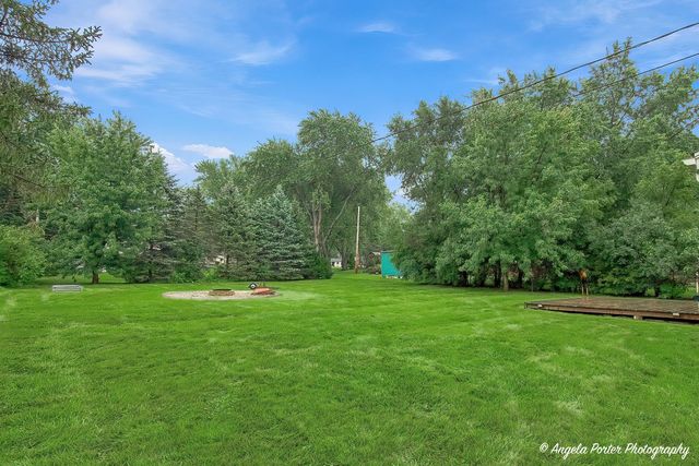 41073 N 3rd Street, Antioch, IL 60002