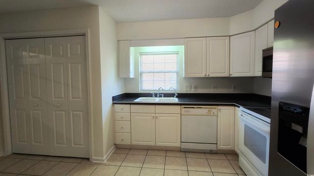 4091 Lakeshore Dr., Little River, SC 29566