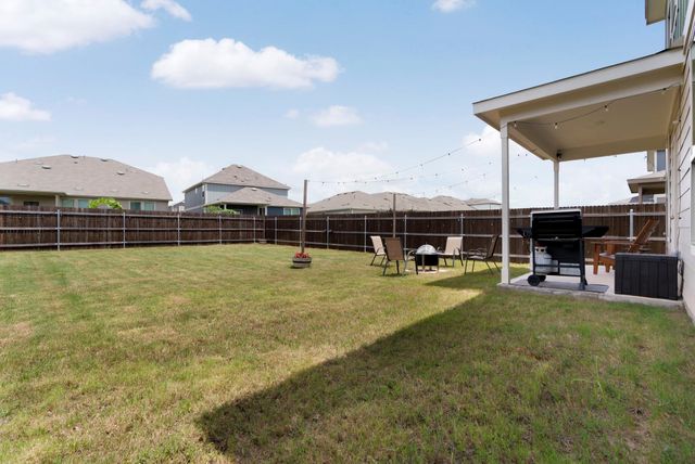 33 Snowy Plover LN, Leander, TX 78641