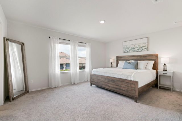 33 Snowy Plover LN, Leander, TX 78641