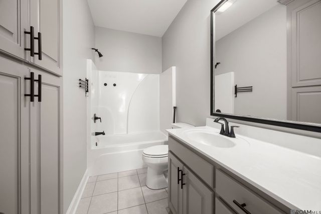 12836 Pirates Alley, Central, LA 70818