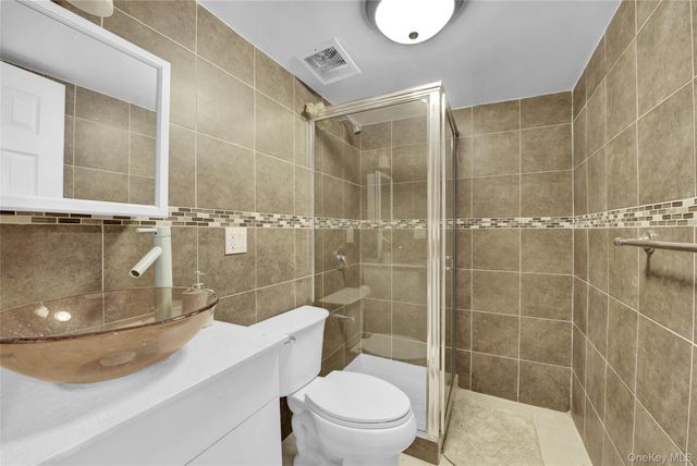 7631 264th Street, Glen Oaks, NY 11004