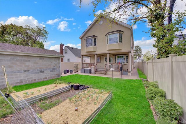 7631 264th Street, Glen Oaks, NY 11004