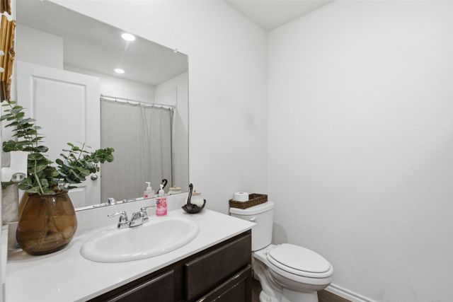 1200 Canterbury Lane, Ennis, TX 75119