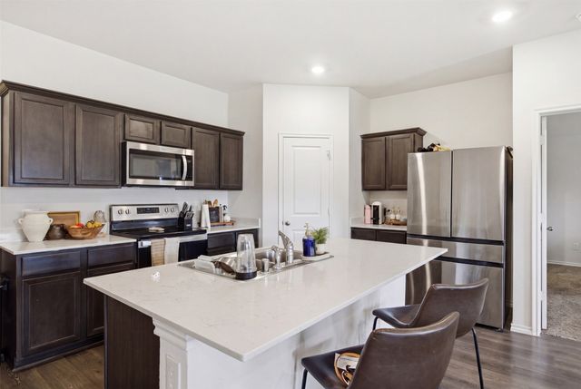 1200 Canterbury Lane, Ennis, TX 75119