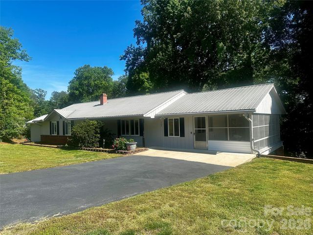 263 Spring Shore Road, Statesville, NC 28677