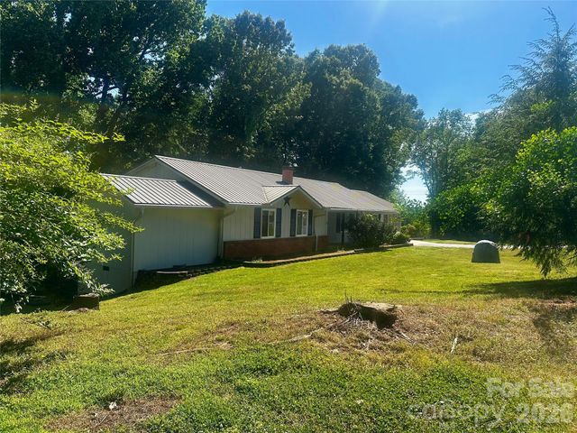 263 Spring Shore Road, Statesville, NC 28677