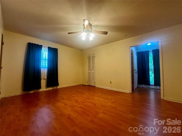 263 Spring Shore Road, Statesville, NC 28677