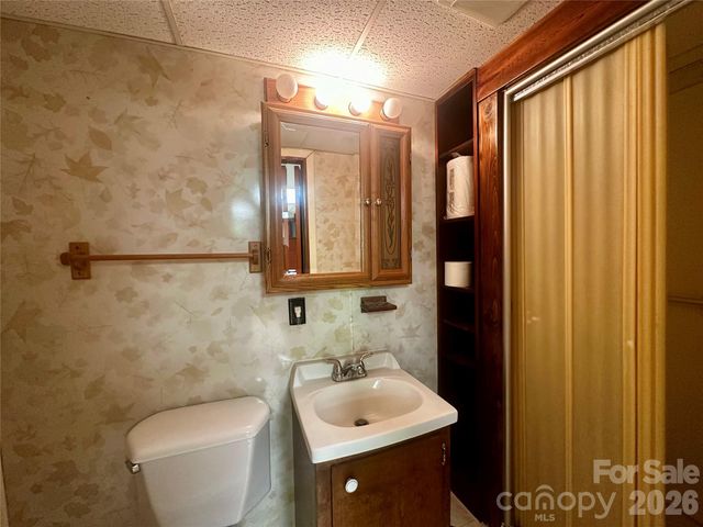 263 Spring Shore Road, Statesville, NC 28677