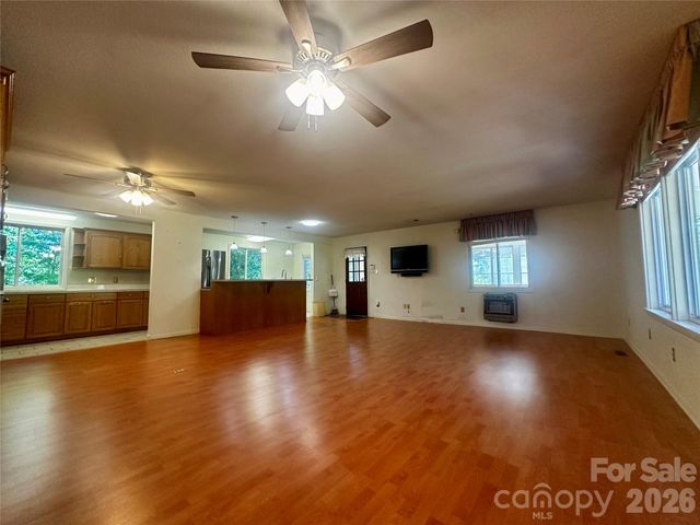 263 Spring Shore Road, Statesville, NC 28677
