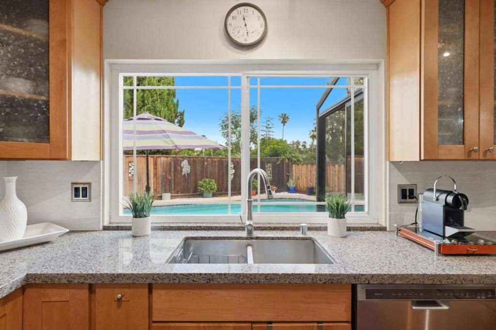 Image 4 of property listing at 4002 Agatha Way, San Jose, CA 95136