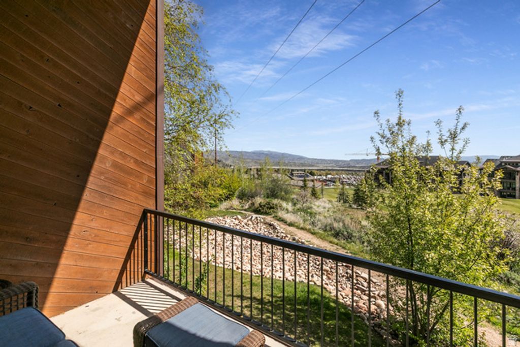 Image 18 of property listing at 2025 CANYONS RESORT DR #Q8, Park City, UT 84098