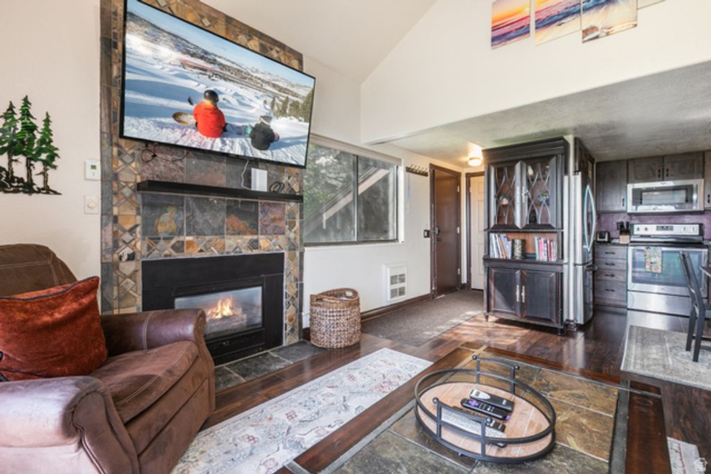 Image 3 of property listing at 2025 CANYONS RESORT DR #Q8, Park City, UT 84098