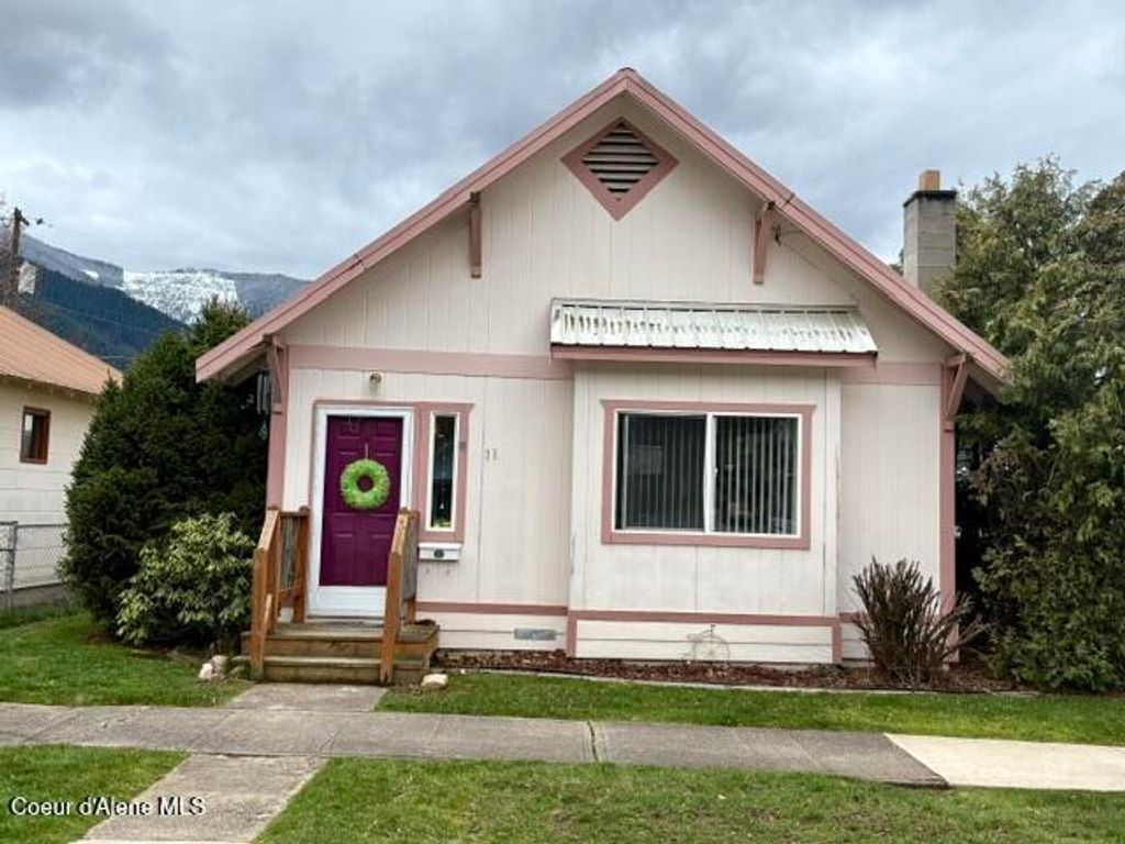 11 W Mission AVE, Kellogg, ID 83837