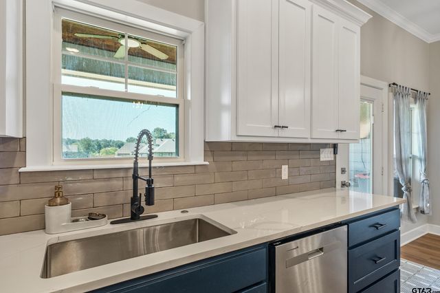 639 Peavine Dr., Kilgore, TX 75662