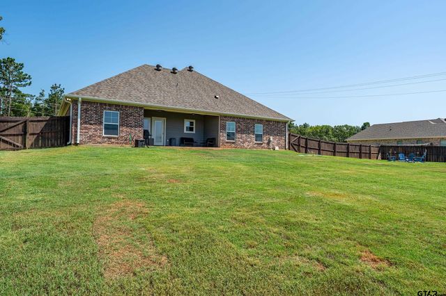 639 Peavine Dr., Kilgore, TX 75662