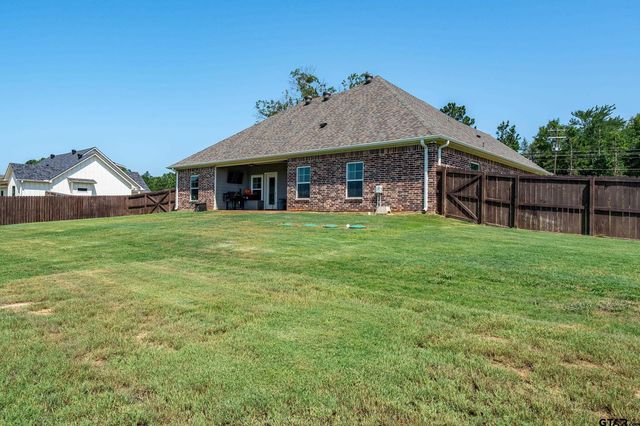 639 Peavine Dr., Kilgore, TX 75662