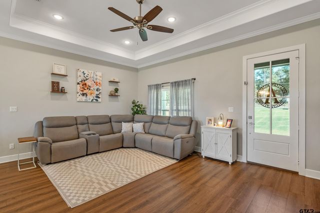 639 Peavine Dr., Kilgore, TX 75662