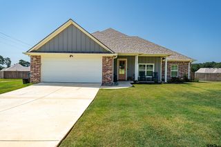 639 Peavine Dr., Kilgore, TX 75662