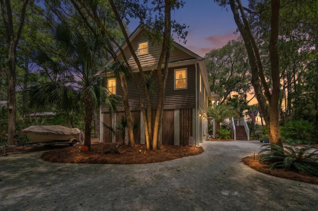 8840 Marsh Aire Lane, Edisto Island, SC 29438