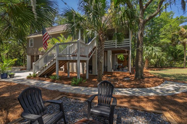 8840 Marsh Aire Lane, Edisto Island, SC 29438