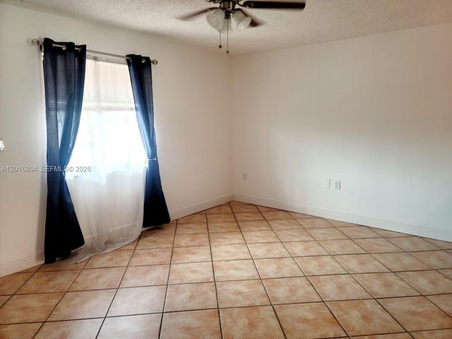 2166 W 60 ST 15-201, Hialeah, FL 33016