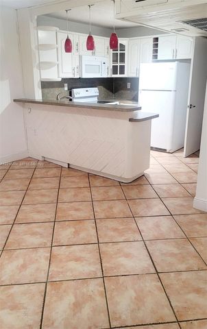 2166 W 60 ST 15-201, Hialeah, FL 33016