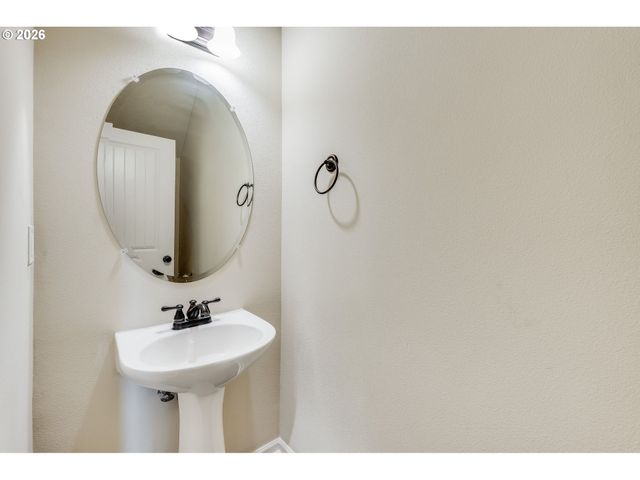 9923 Se OLD TOWN Ct, Happy Valley, OR 97086