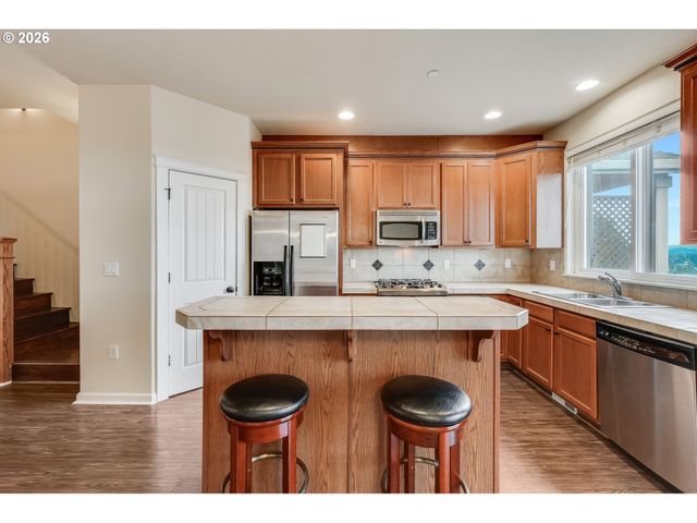 9923 Se OLD TOWN Ct, Happy Valley, OR 97086