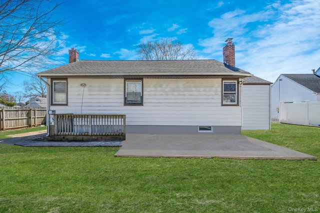 59 Tippin Drive, Huntington Station, NY 11746