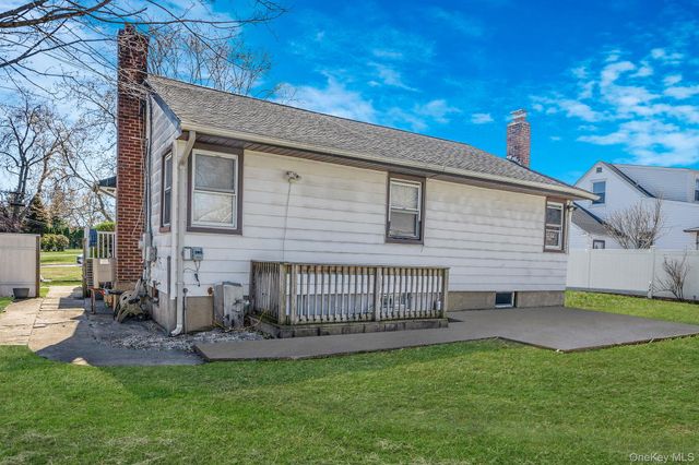 59 Tippin Drive, Huntington Station, NY 11746