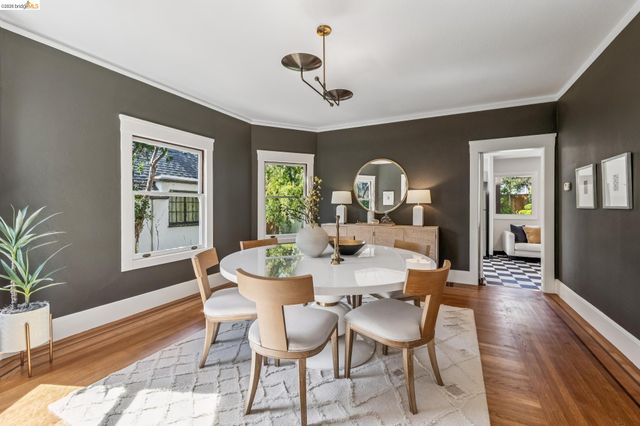 1715 Oakland Ave, Piedmont, CA 94611