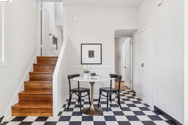 1715 Oakland Ave, Piedmont, CA 94611