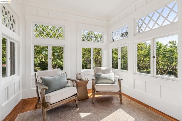 1715 Oakland Ave, Piedmont, CA 94611