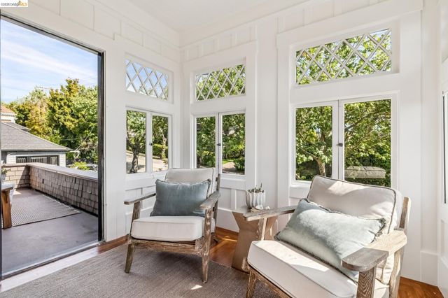 1715 Oakland Ave, Piedmont, CA 94611