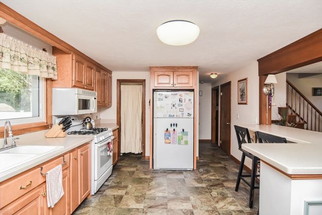 115 Staples Street, Lowell, MA 01851