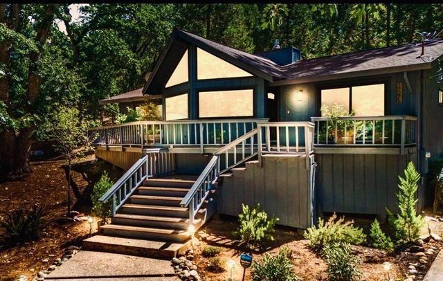 19271 Pine Mountain Drive, Groveland, CA 95321