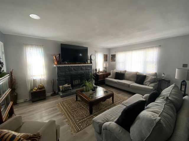 154 Roger Lane, Florence, KY 41042