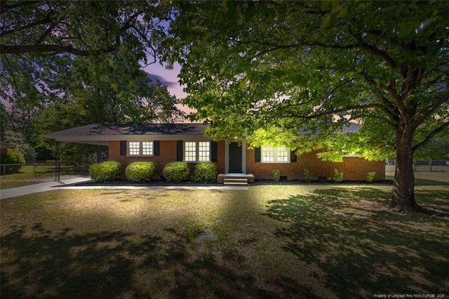 1433 Larkhall Drive, Fayetteville, NC 28304