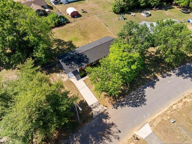 1433 Larkhall Drive, Fayetteville, NC 28304