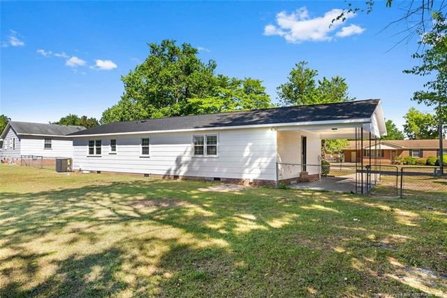 1433 Larkhall Drive, Fayetteville, NC 28304