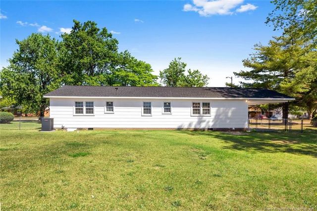 1433 Larkhall Drive, Fayetteville, NC 28304