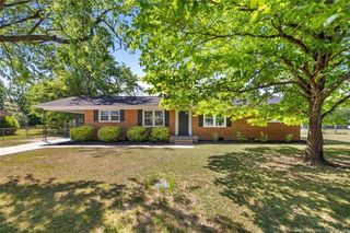 1433 Larkhall Drive, Fayetteville, NC 28304