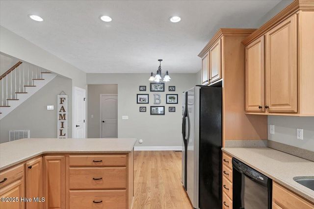 230 Oakwood Drive, Vass, NC 28394
