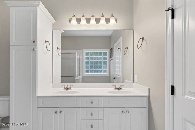 230 Oakwood Drive, Vass, NC 28394