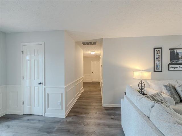 2990 Hampton Valley Drive, Loganville, GA 30052